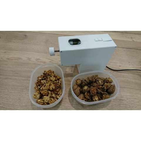 PELAMATIC electric walnut cracker