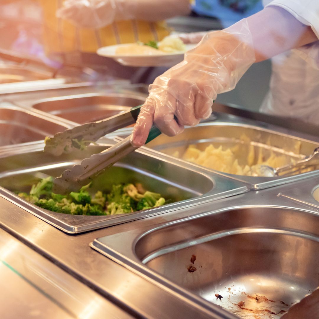 Camp kitchen equipment: large portions, big kitchen utensils