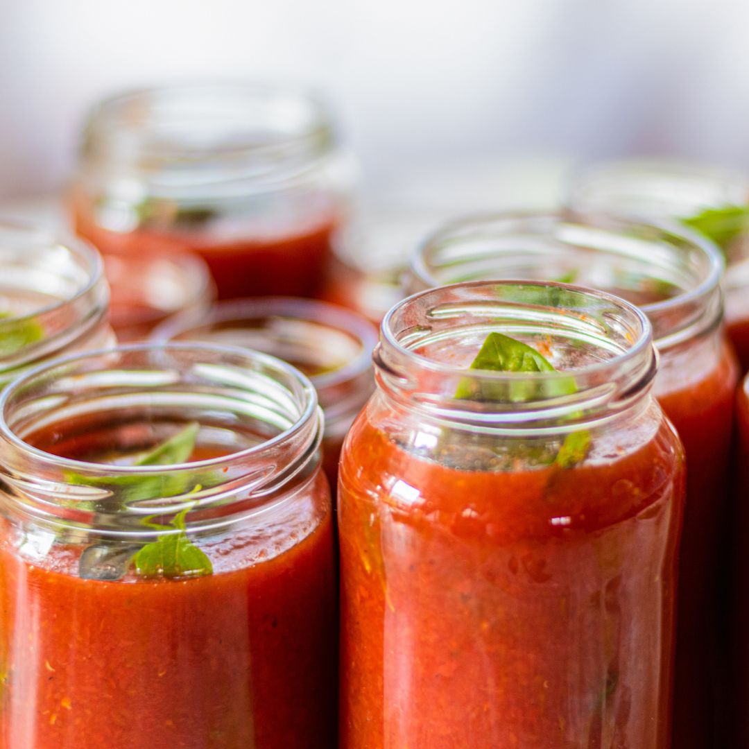 Summer in the Pantry: The Perfect Homemade Tomato Sauce in 2025 – Preservative-Free!