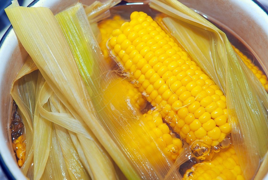 It's not too late: bring back the summer atmosphere with boiled corn!