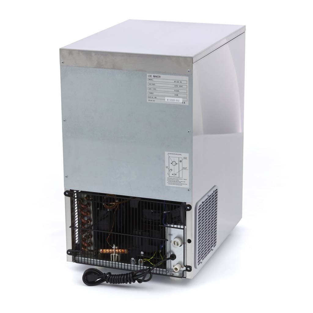 Commercial ice maker with a capacity up to 24 kgs day