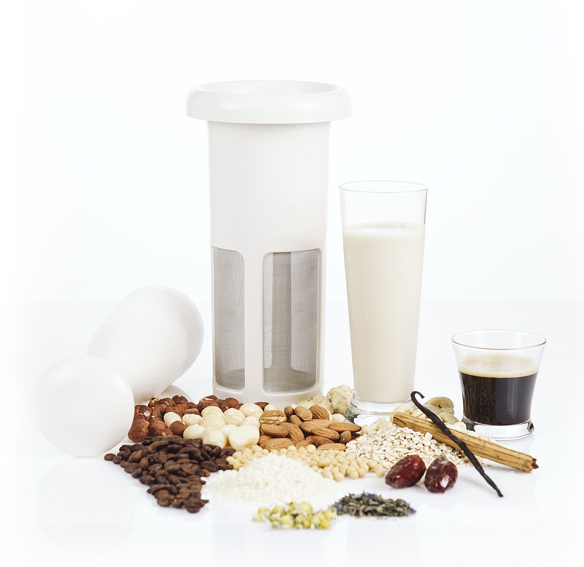 Making vegan plant-based milk is easy with the Vegan Milker Core
